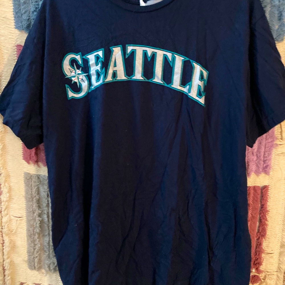 Seattle navy blue shirt men’s L